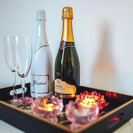 아파트 Living Vegova-with Parking *