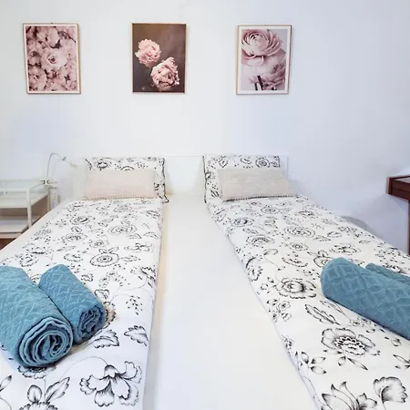 Living Vegova-with Parking